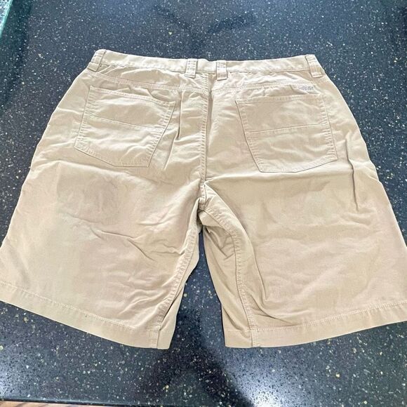 Mountain Khakis LODO shorts, Slim Fit. Khaki. Size 38. - Picture 2 of 9